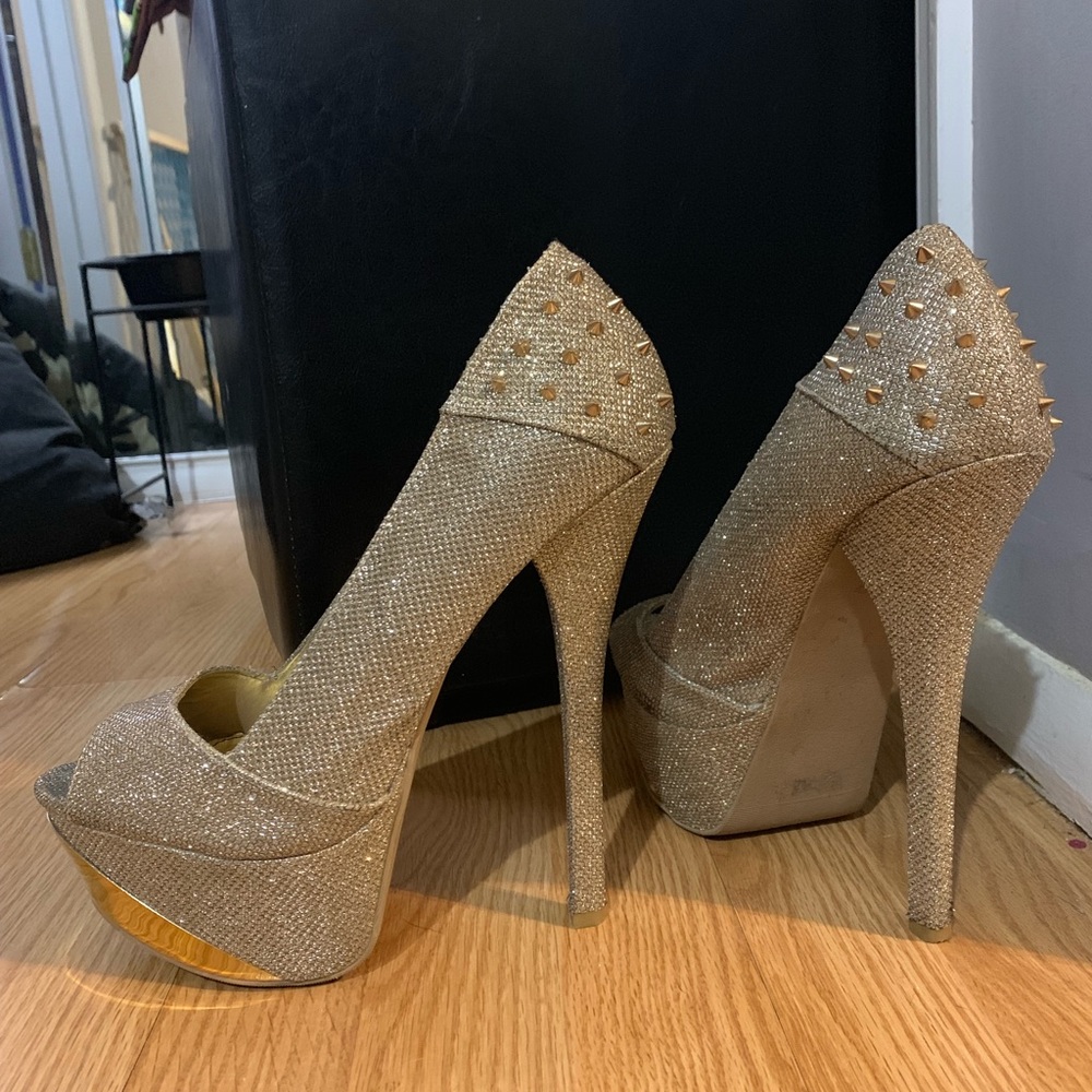 Spiked platform heels